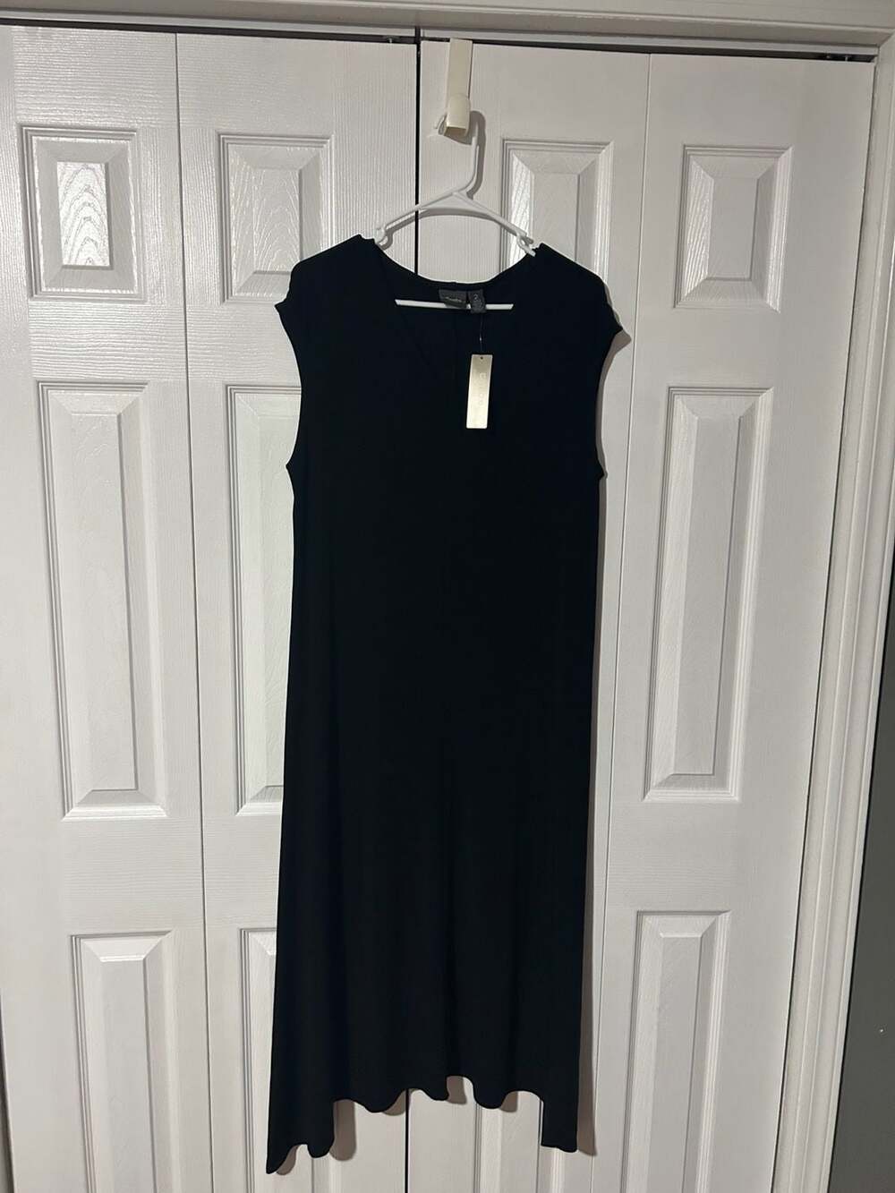 Travelers By Chico's V-Neck Dress Size 2 Black